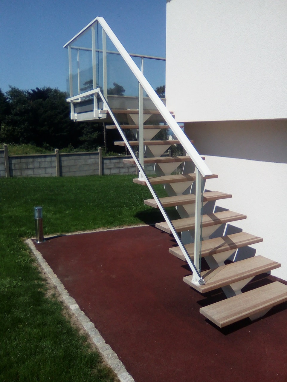 Pose d’un escalier extérieur sur mesure à Caen
