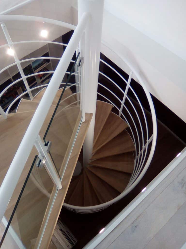 Escalier colimaçon bois et métal